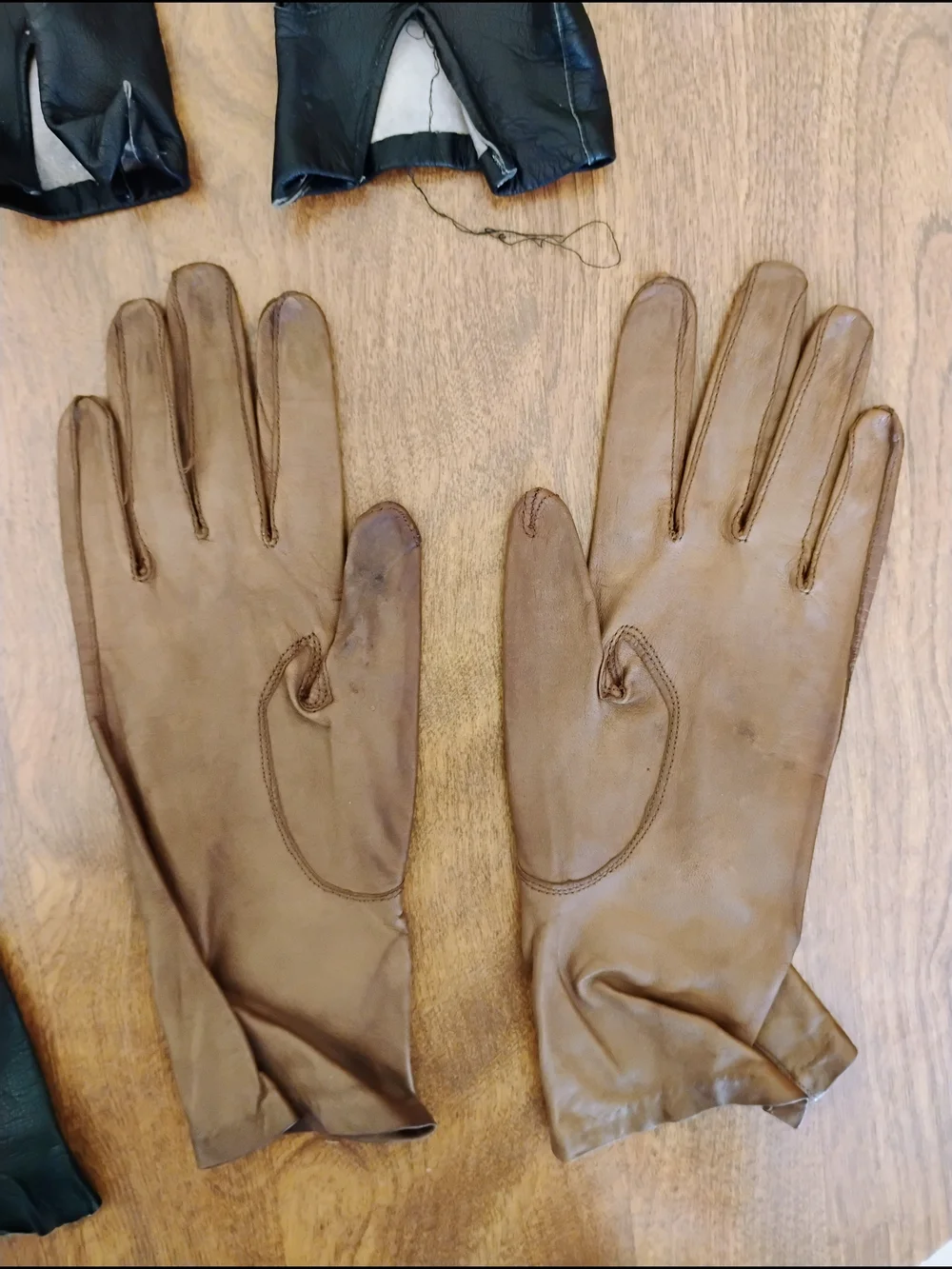 Five Pairs Of Leather Gloves Vintage By Caresskin By Superb